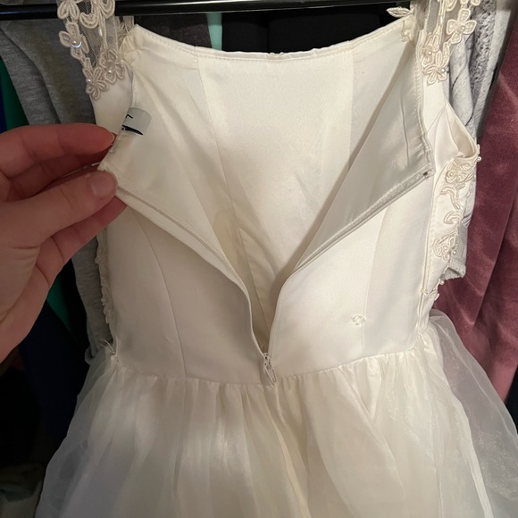 Girls Communion Dress - Picture 4 of 7